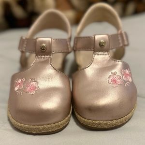 Metallic pink UGG flats